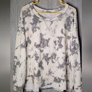 White burch boutique brand gray and cream tye die swearter size Large